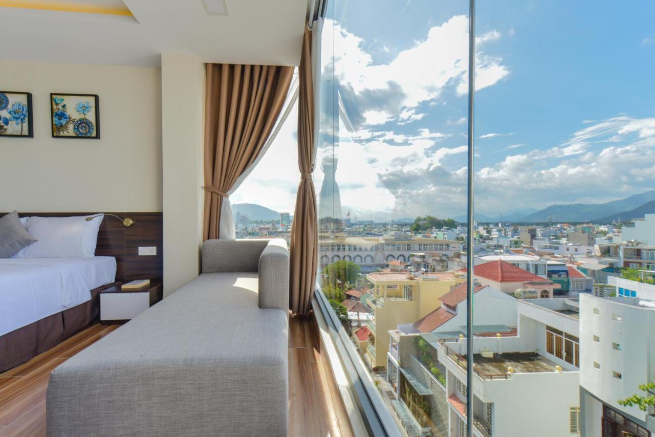 เยน วัง โฮเต็ล แอนด์ อพาร์ตเมนต์ Hotel ญาจาง ภายนอก รูปภาพ