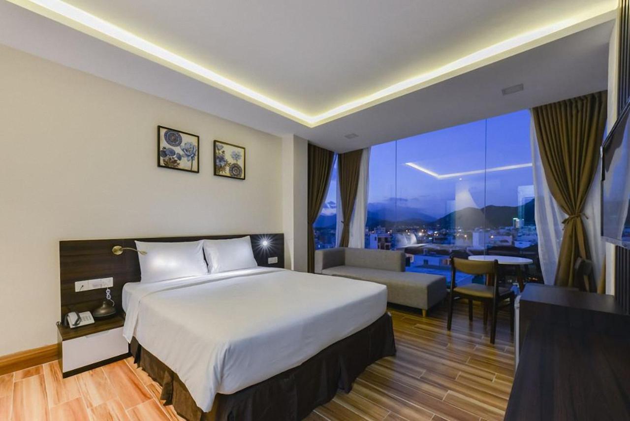 เยน วัง โฮเต็ล แอนด์ อพาร์ตเมนต์ Hotel ญาจาง ภายนอก รูปภาพ